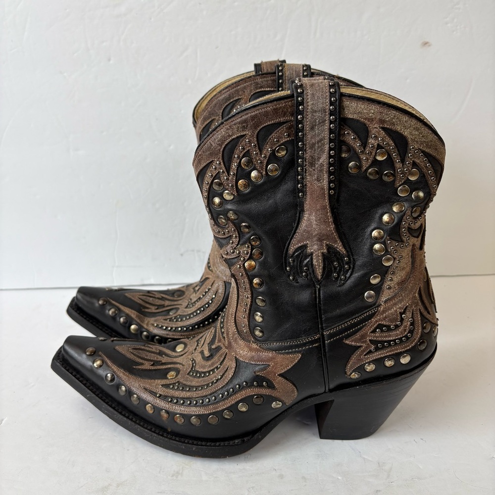 CORRAL Women's Black Distressed Overlay Studded Short Boot Snip Toe Black 9 - Picture 2 of 10
